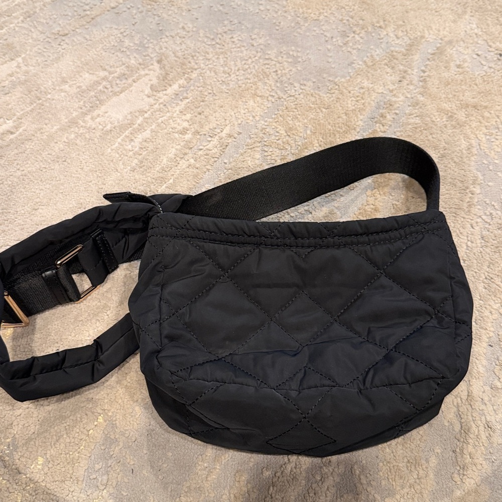Marc Jacobs Soft, Black Quilted Crossbody Women’s Handbag by  Luxury Designer - Picture 7 of 10